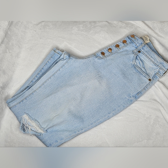 Women's Vintage Style Button Up Straight Leg Denim Jeans - Picture 5 of 11